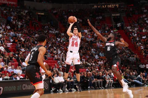 在激烈的足 在激烈的足